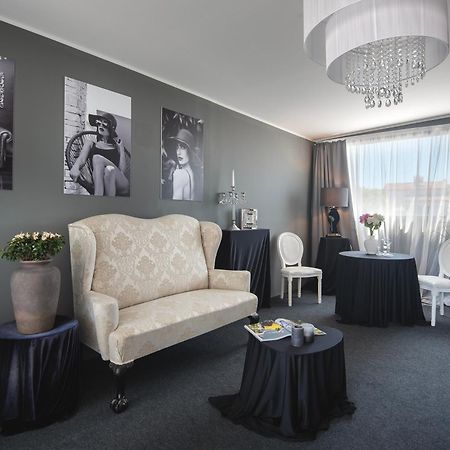 Boutique Hotel Chevalier By Bura Hotels - Adults Only Medulin Exterior foto