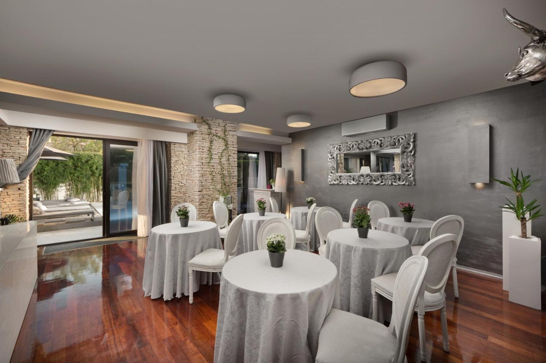 Boutique Hotel Chevalier By Bura Hotels - Adults Only Medulin Exterior foto